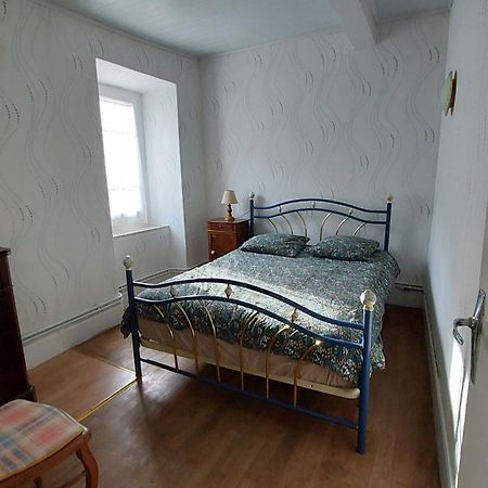 Maison De Famille Razecueillé Extérieur photo