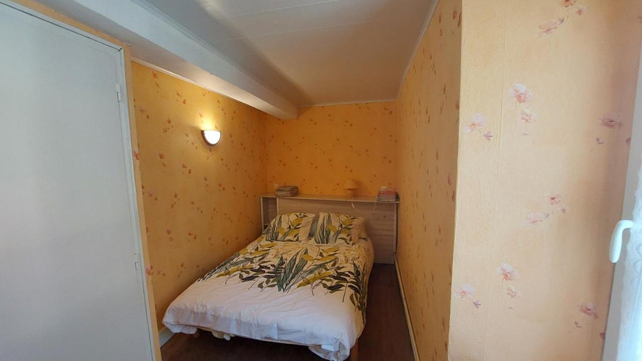 Maison De Famille Razecueillé Extérieur photo