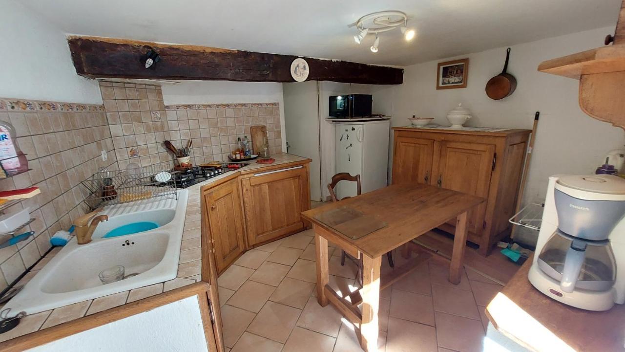 Maison De Famille Razecueillé Extérieur photo